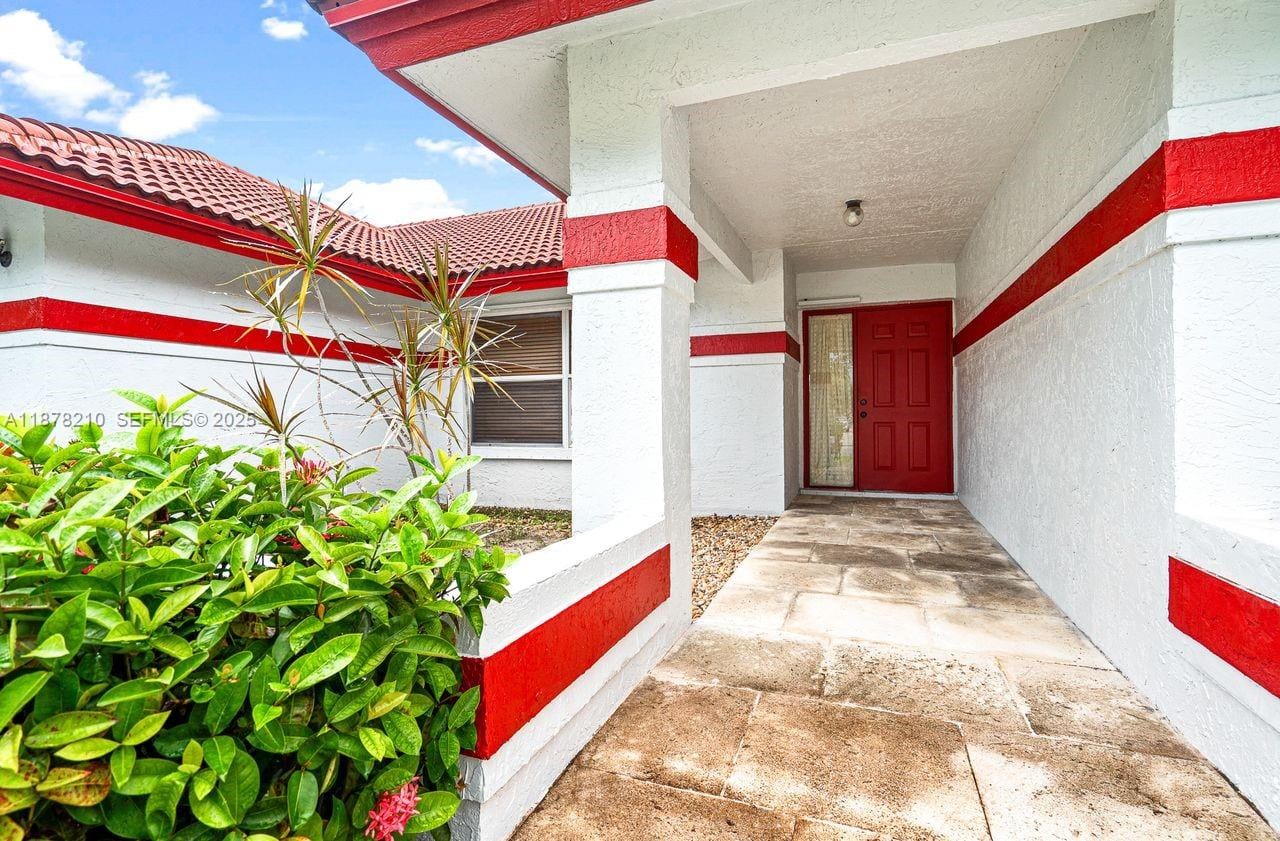 1101 NW 162nd Avenue, Pembroke Pines, FL 33028 photo 2