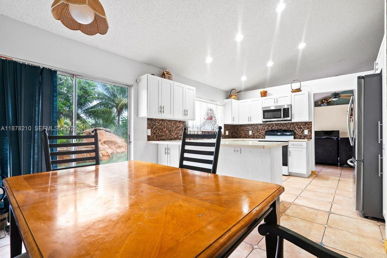 1101 NW 162nd Avenue, Pembroke Pines, FL 33028 photo 9