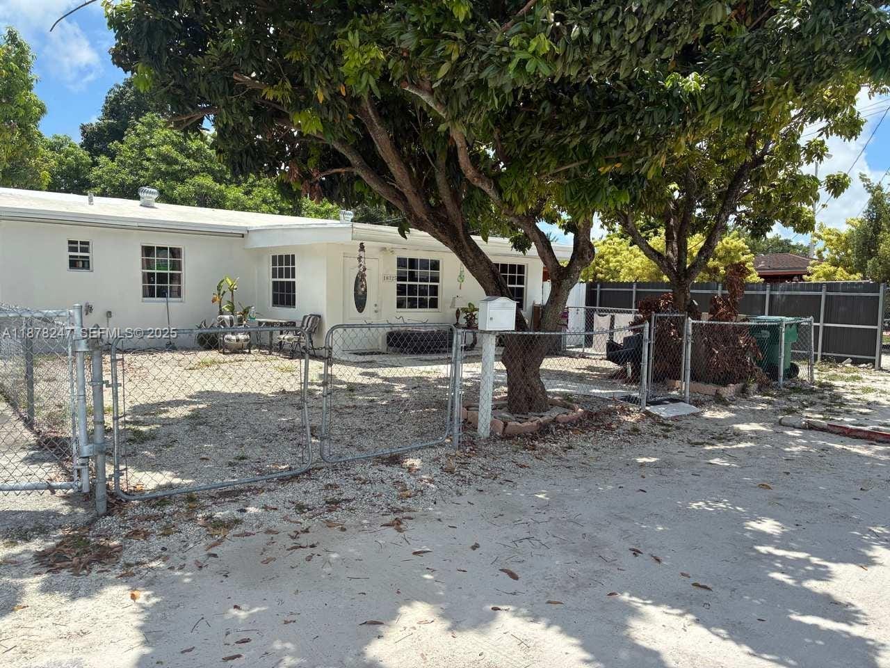 10325 NW 36th Court, Miami, FL 33147 photo 2