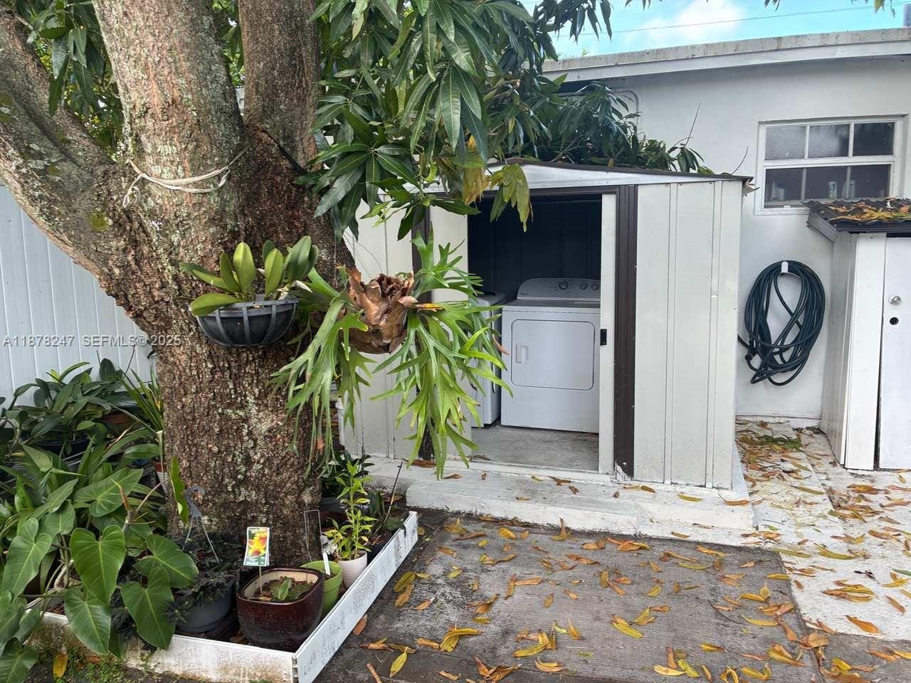 10325 NW 36th Court, Miami, FL 33147 photo 6