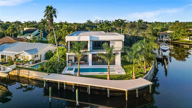 2033 NE 22nd Street, sold in Coral Point, Wilton Manors, FL