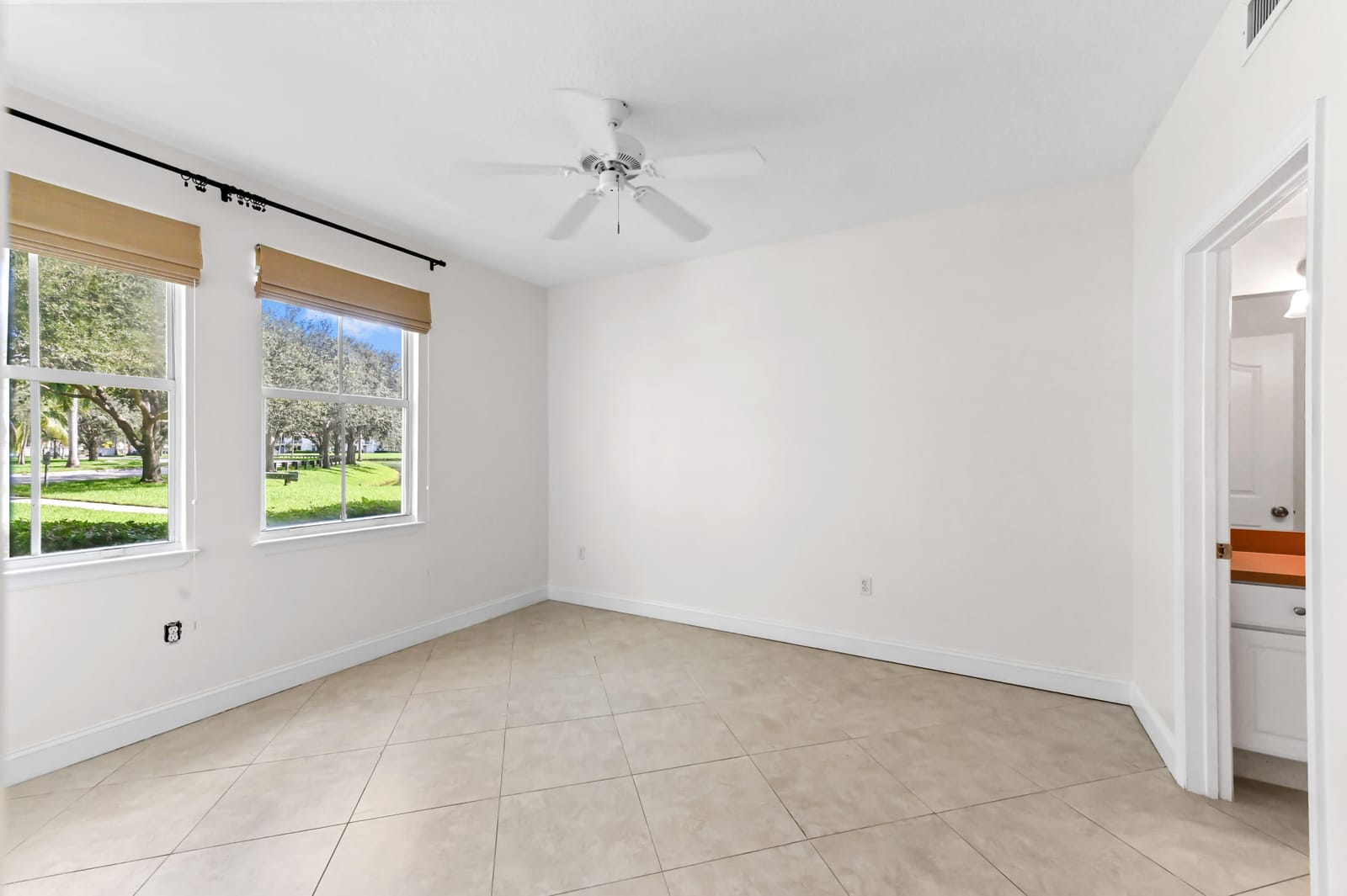 2038 Alta Meadows Lane 1512, Delray Beach, FL 33444 photo 16