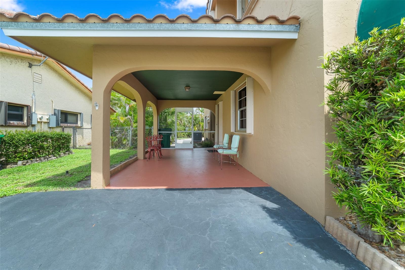 8939 NW 27th Street, Coral Springs, FL 33065 photo 2