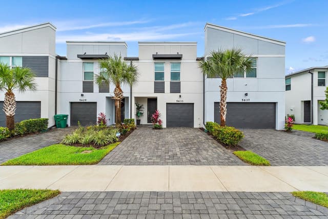 5633 Mentmore Drive, West Palm Beach, FL 33407