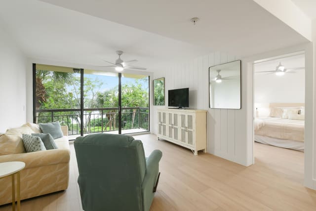 1901 Marina Isle Way 302, Jupiter, FL 33477