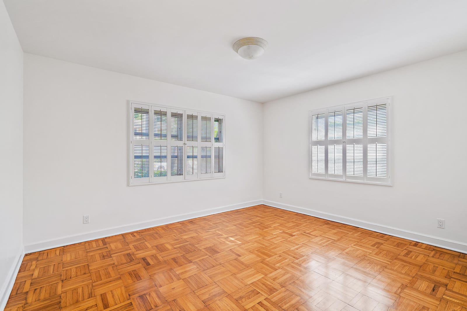 210 Russlyn Drive — photo 11