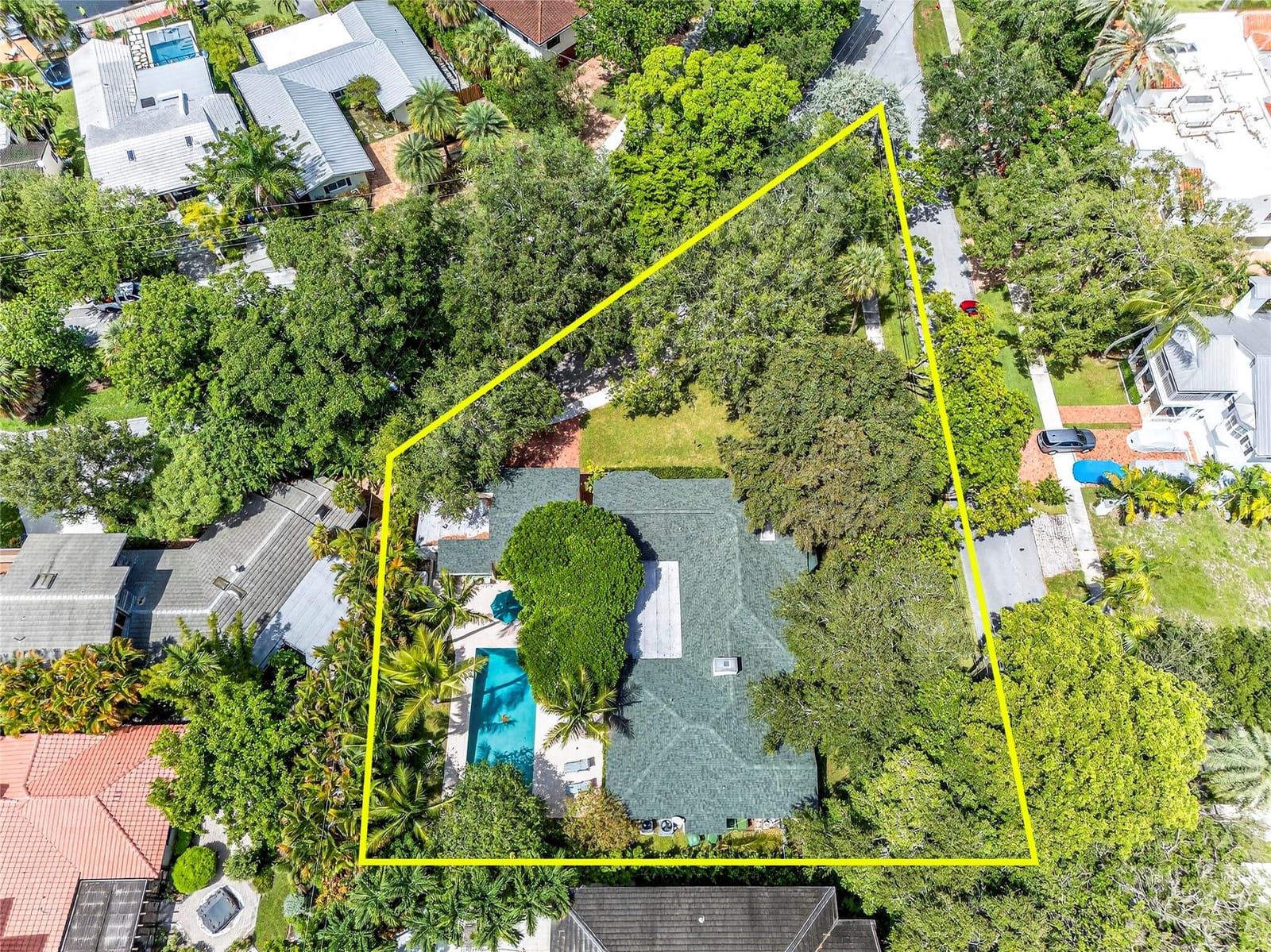 1017 SE 13th Terrace, Fort Lauderdale, FL 33316 photo 2