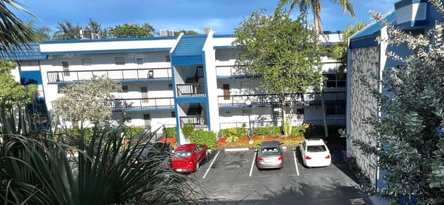 3080 Holiday Springs Boulevard 301, Holiday Springs, Margate, FL