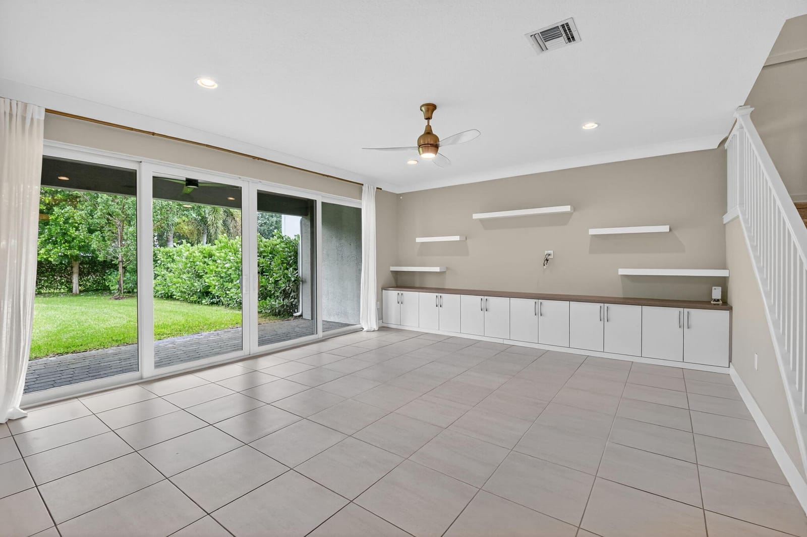 9634 Sterling Shores Street — photo 3