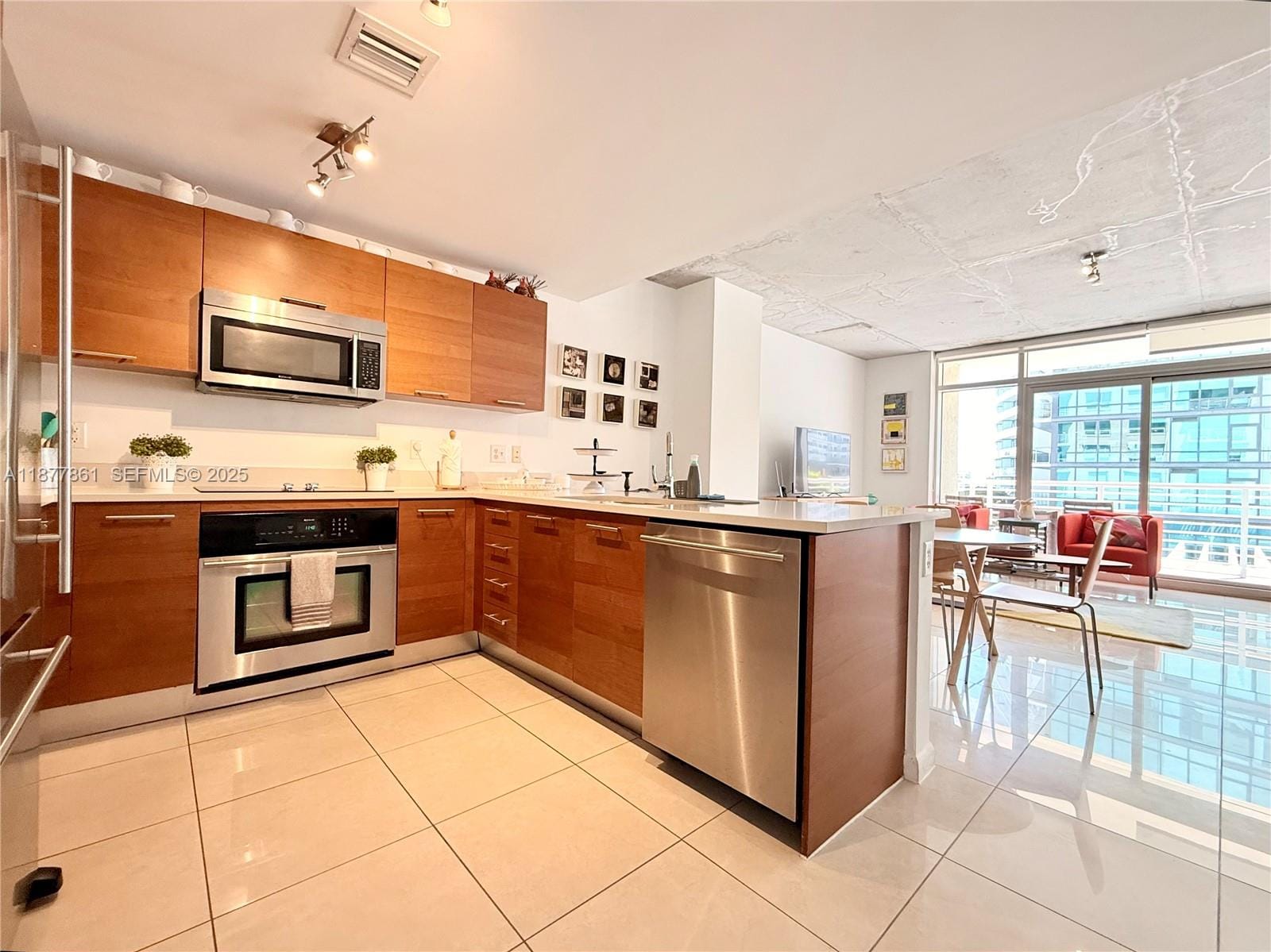 3250 NE 1st Avenue 617, Miami, FL 33137 photo 6