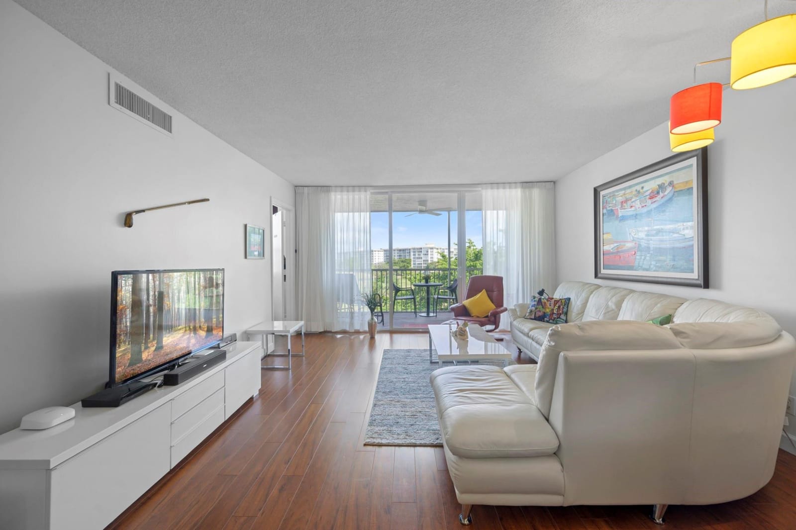 2901 S Palm Aire Drive 502 — photo 4