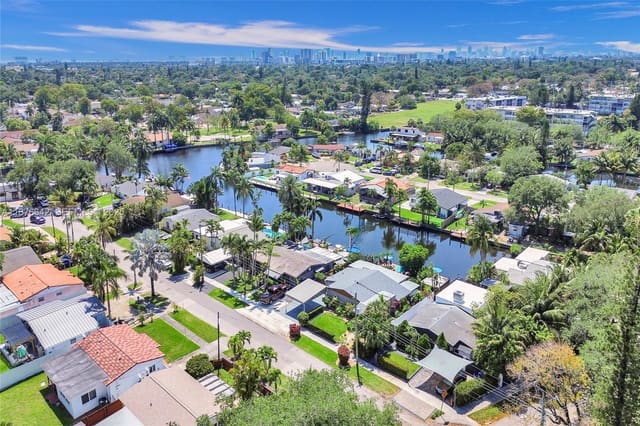 2713 Coolidge Street, Hollywood, FL 33020