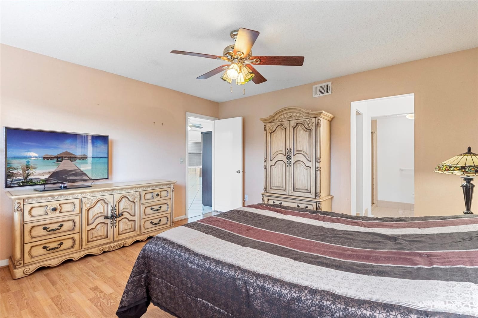 9625 Riverside Drive 4D — photo 9