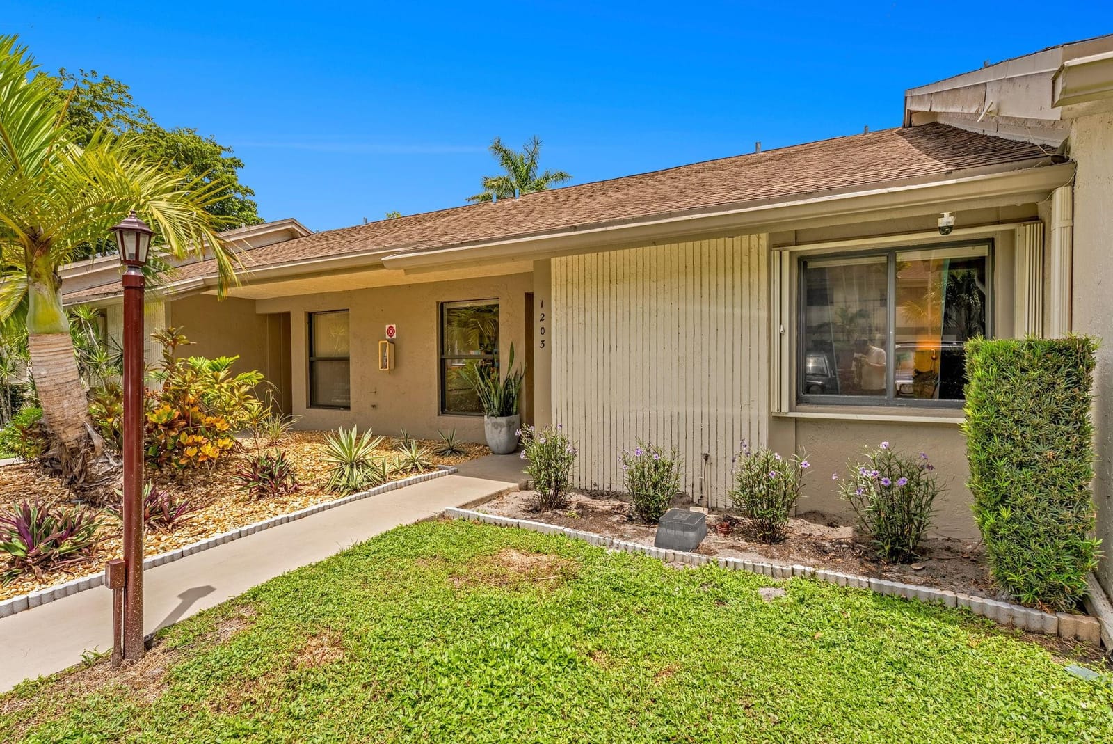 3086 S Oakland Forest Drive 1203 — photo 3