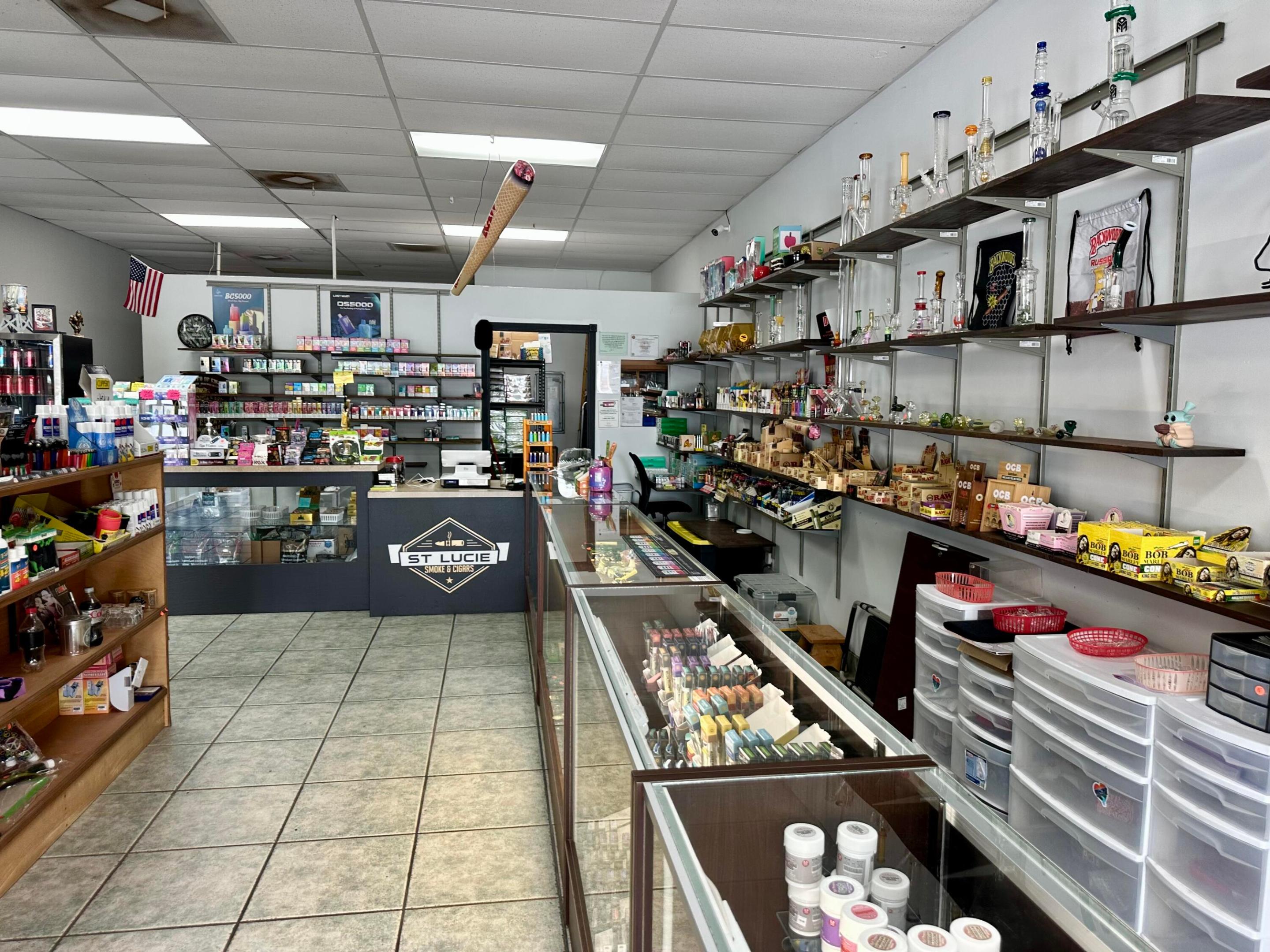 914 SW Gatlin Boulevard, Port St. Lucie, FL 34953, Port St Lucie