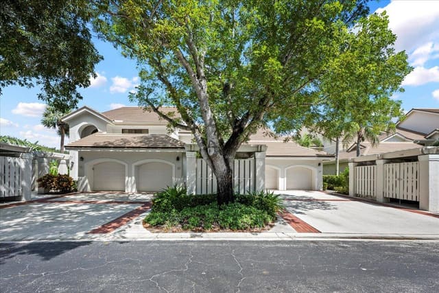 3941 Back Bay Drive 226, sold in West Bay At Jonathans Landing Condo, Jupiter, FL