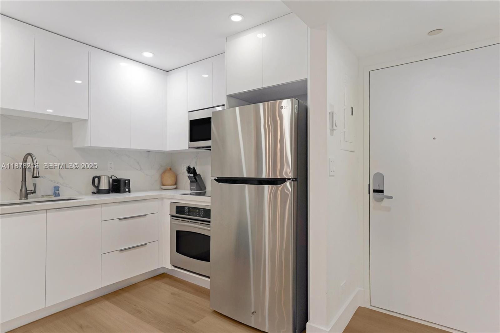 2301 Collins Avenue 1135, Miami Beach, FL 33139 photo 2