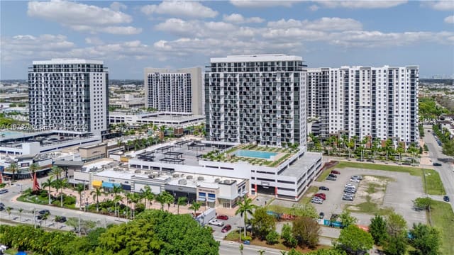 5252 NW 85th Avenue 1402, Doral, FL 33166