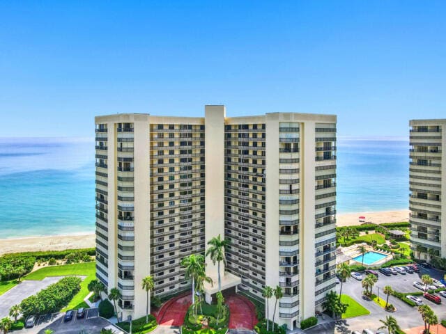 9500 S Ocean Drive 409, sold in Islandia Ii Condo, Jensen Beach, FL