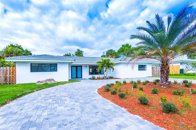 1001 NW 6th Drive, sold in Lake Floresta Park, Boca Raton, FL