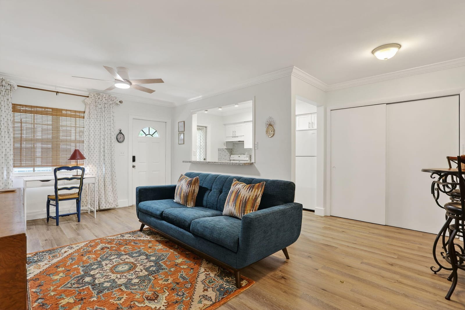 2404 NE 33rd. Avenue 8 — photo 3