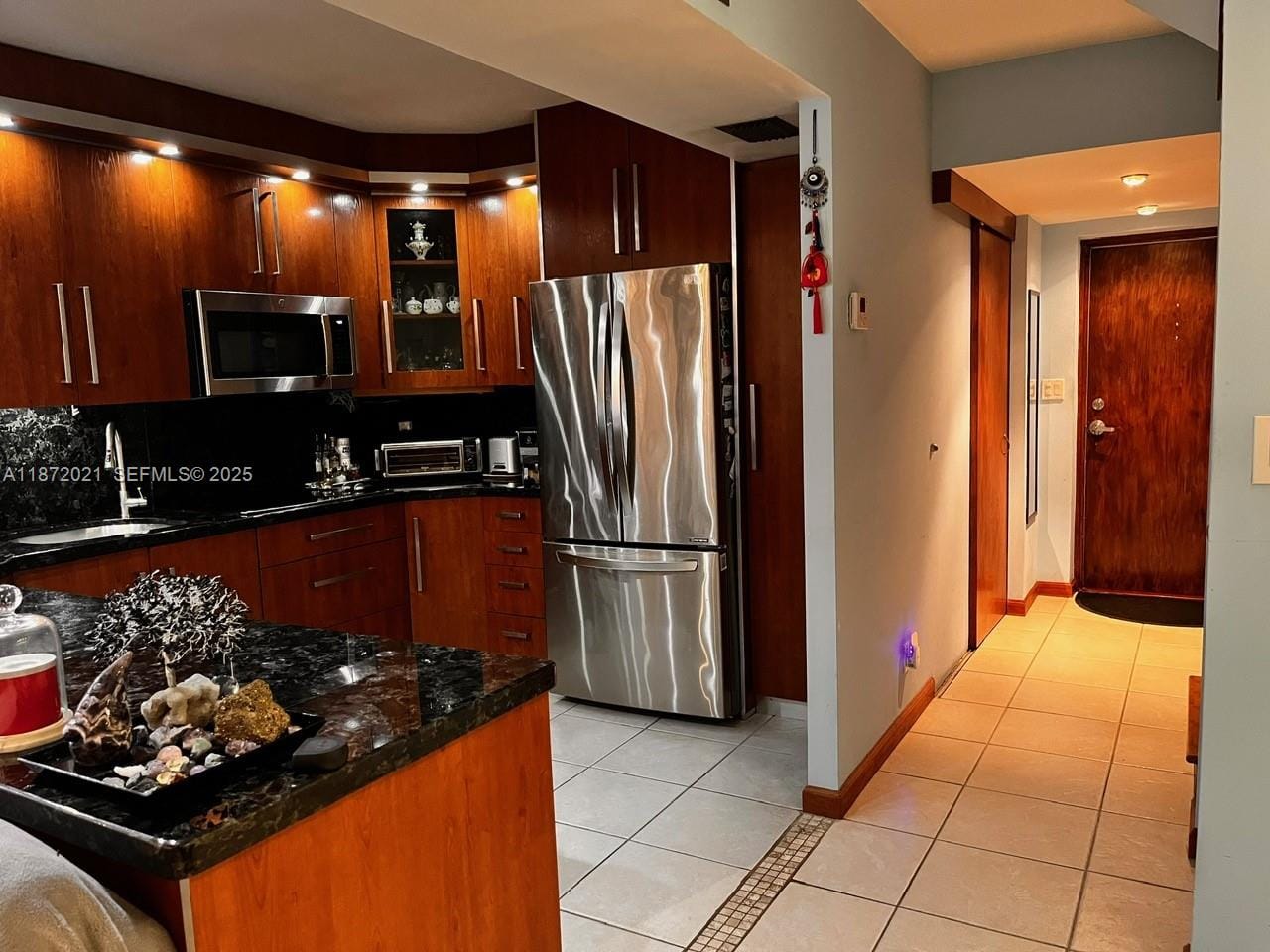 20200 W Country Club Drive 120, Aventura, FL 33180 photo 2