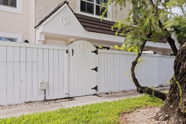 4550 SW 68th Ct Circle 54-8, sold in Gables Point Iii Condo, Miami, FL