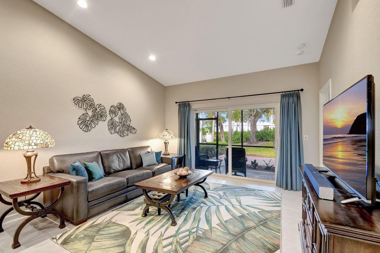 9383 Bridgeport Drive — photo 4