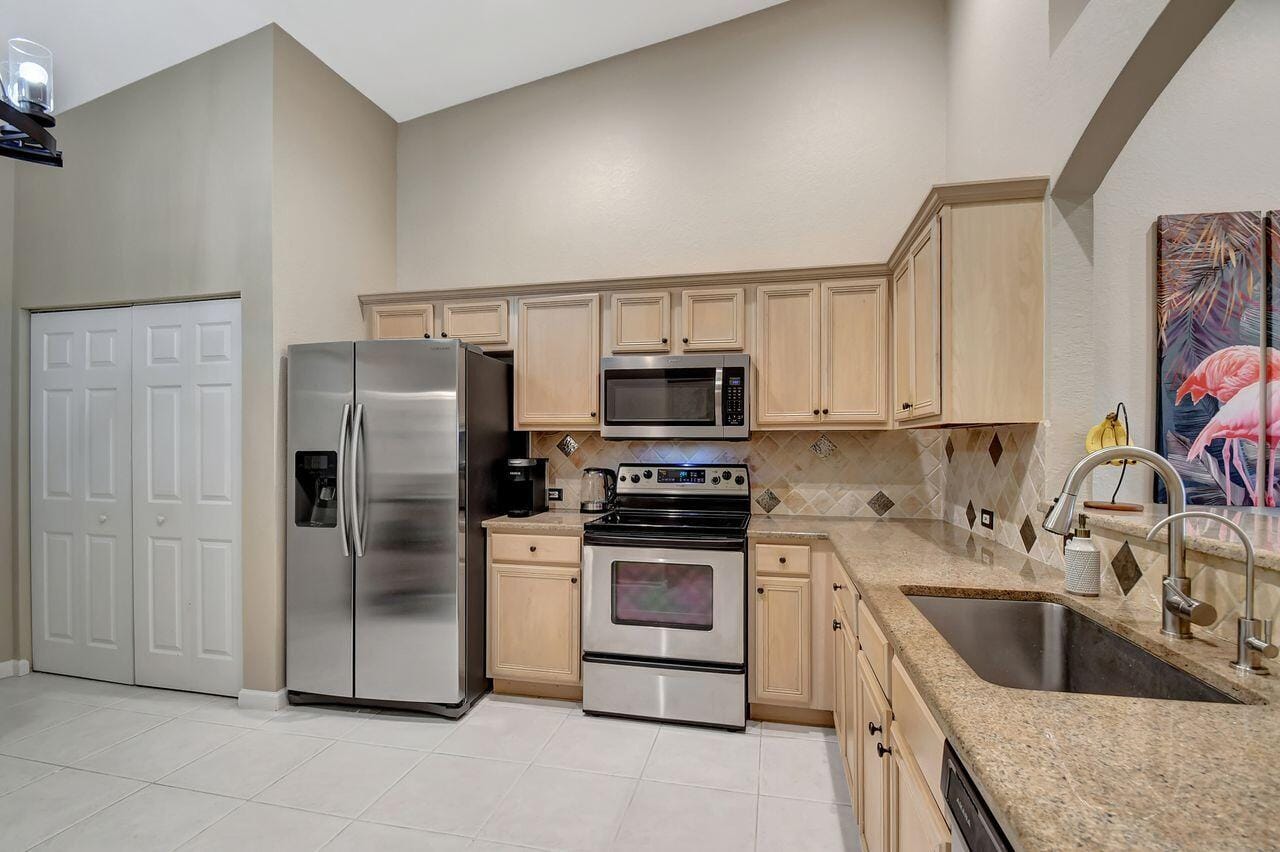 9383 Bridgeport Drive — photo 7