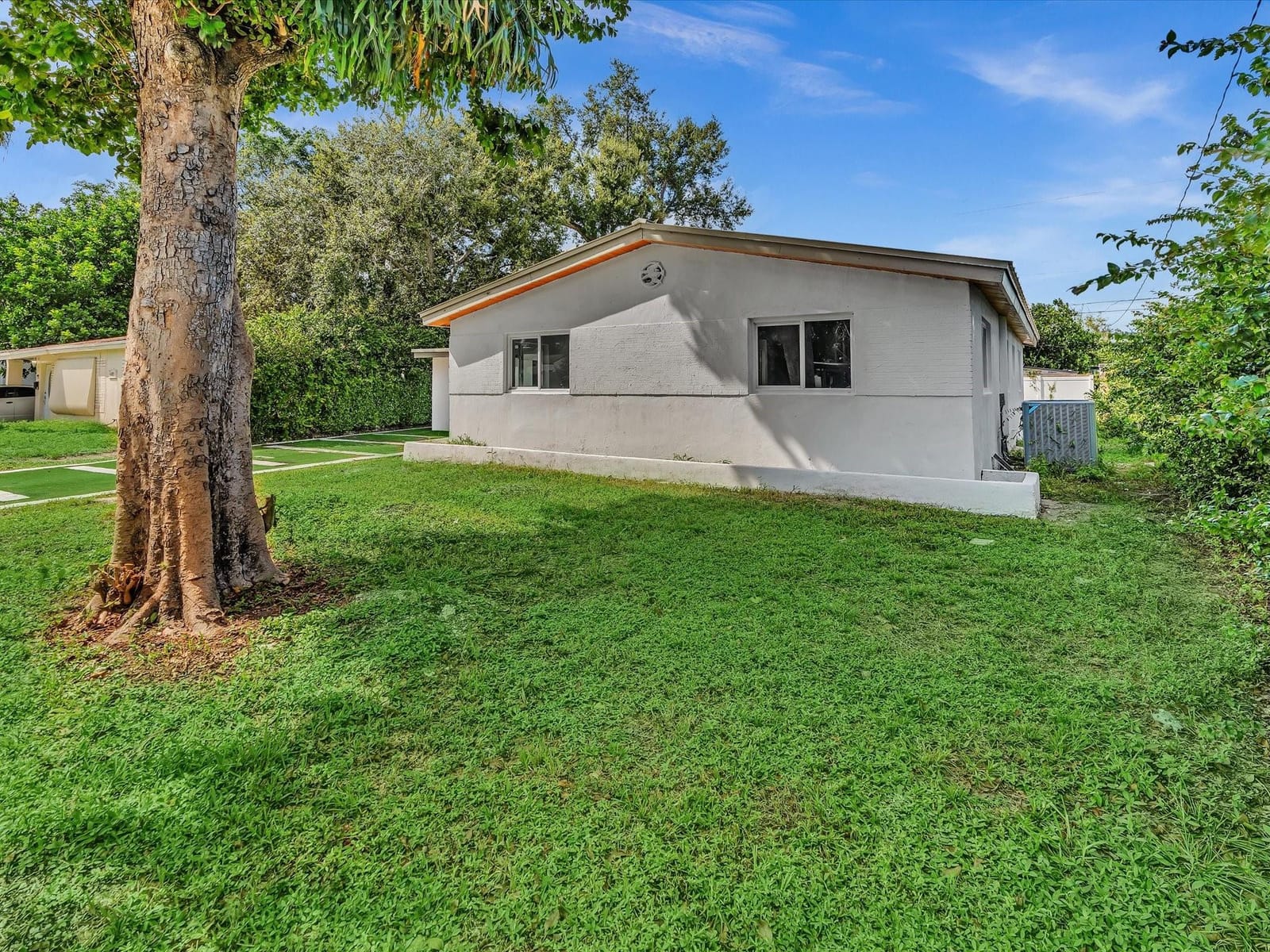 6641 Douglas Street — photo 3