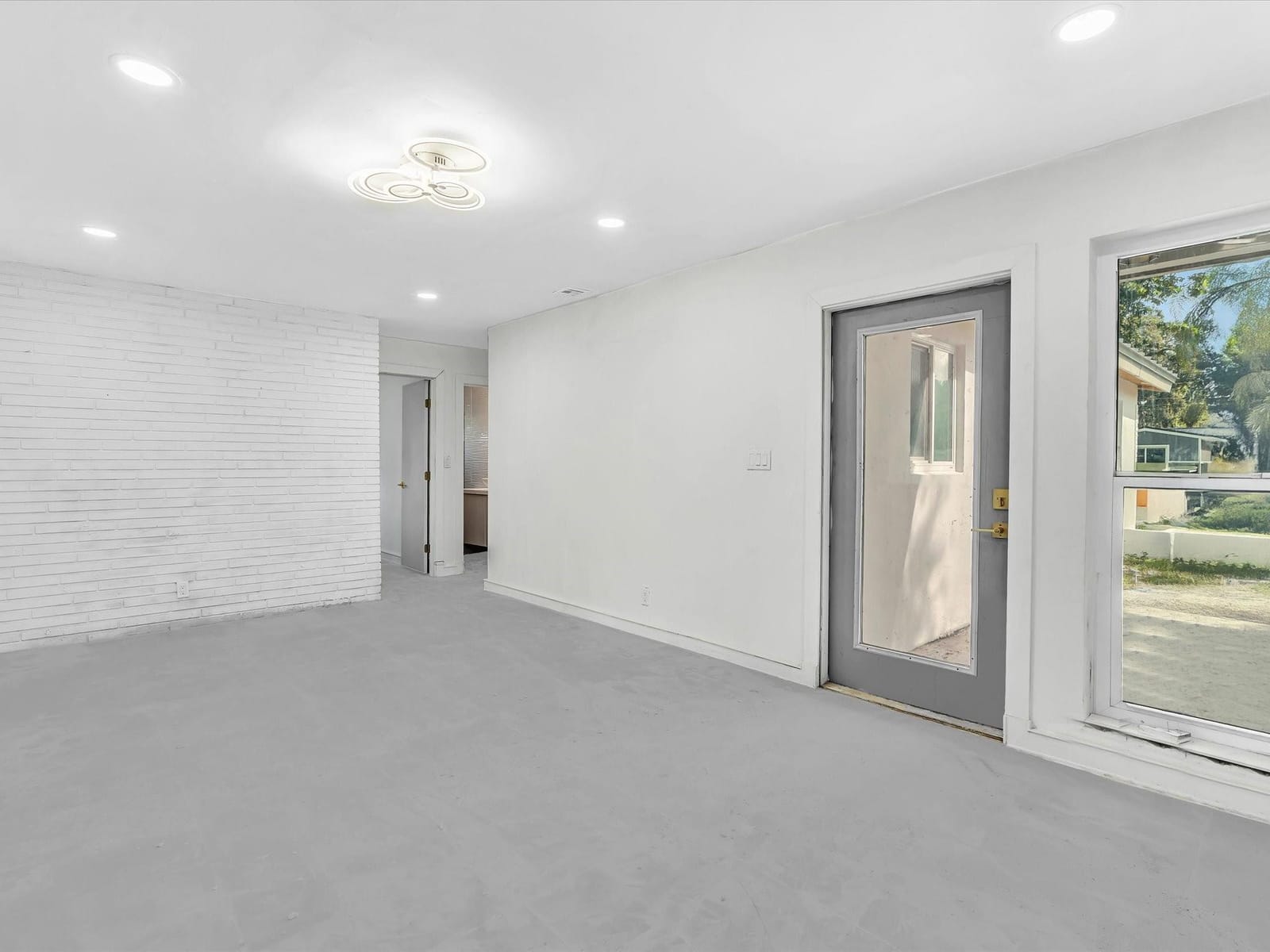6641 Douglas Street — photo 9