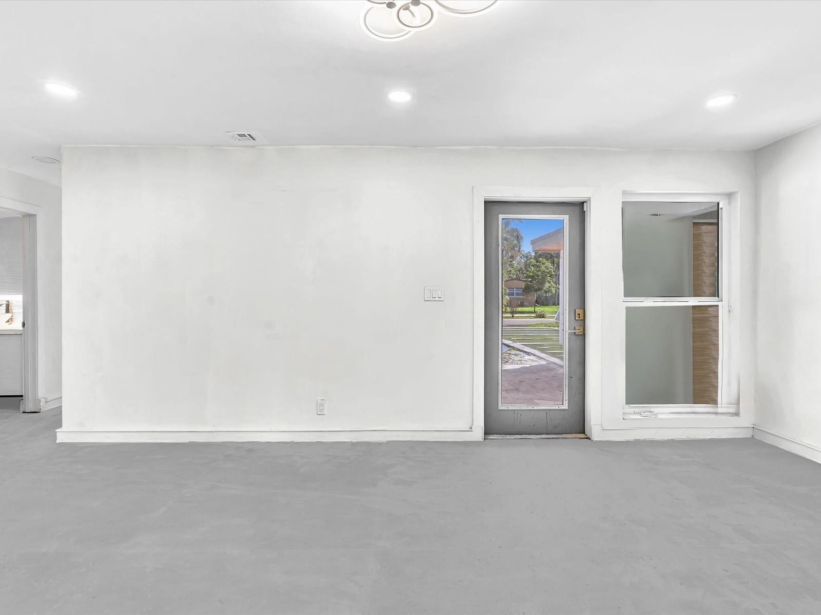 6641 Douglas Street — photo 10
