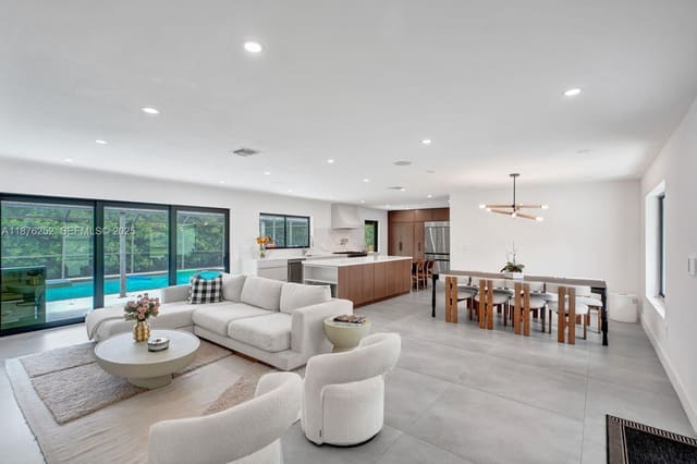 10920 SW 105th Avenue, sold in Kendale South Sec 3 Part, Miami, FL