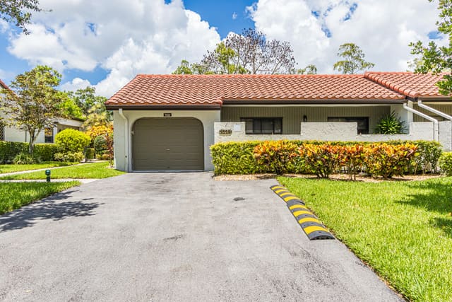 9223 Pecky Cypress 10a, Boca Raton, FL 33428