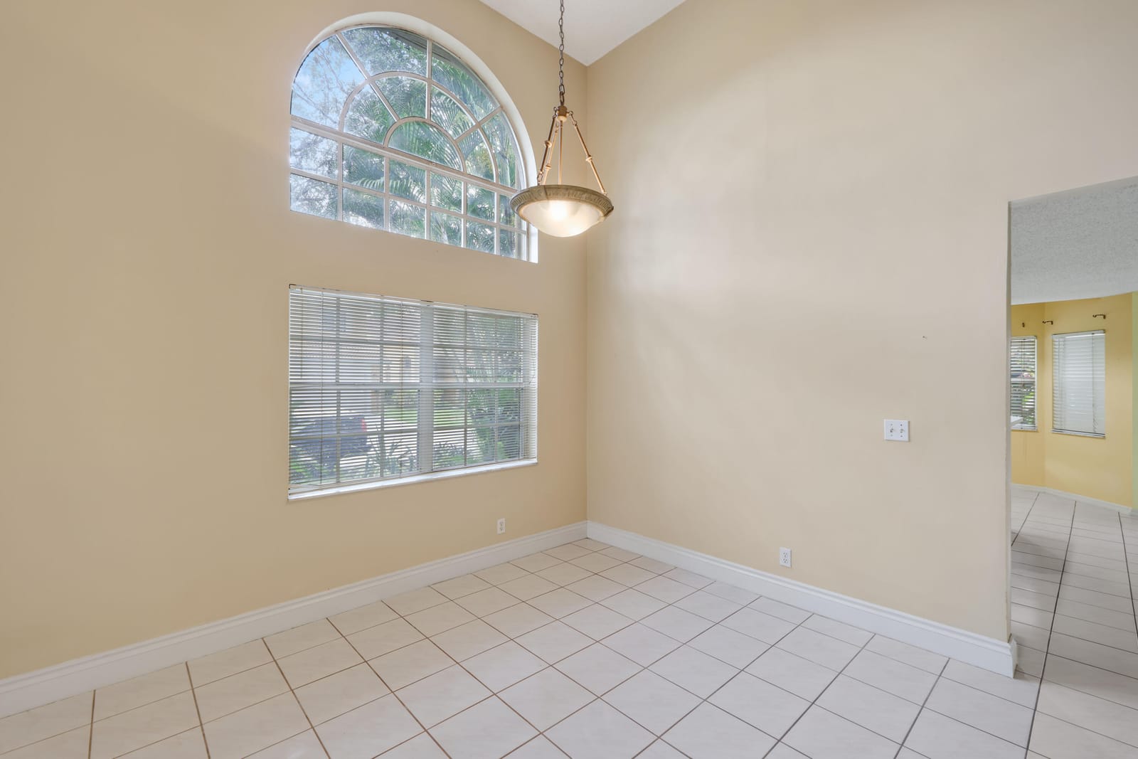 8395 NW 57 Drive — photo 4
