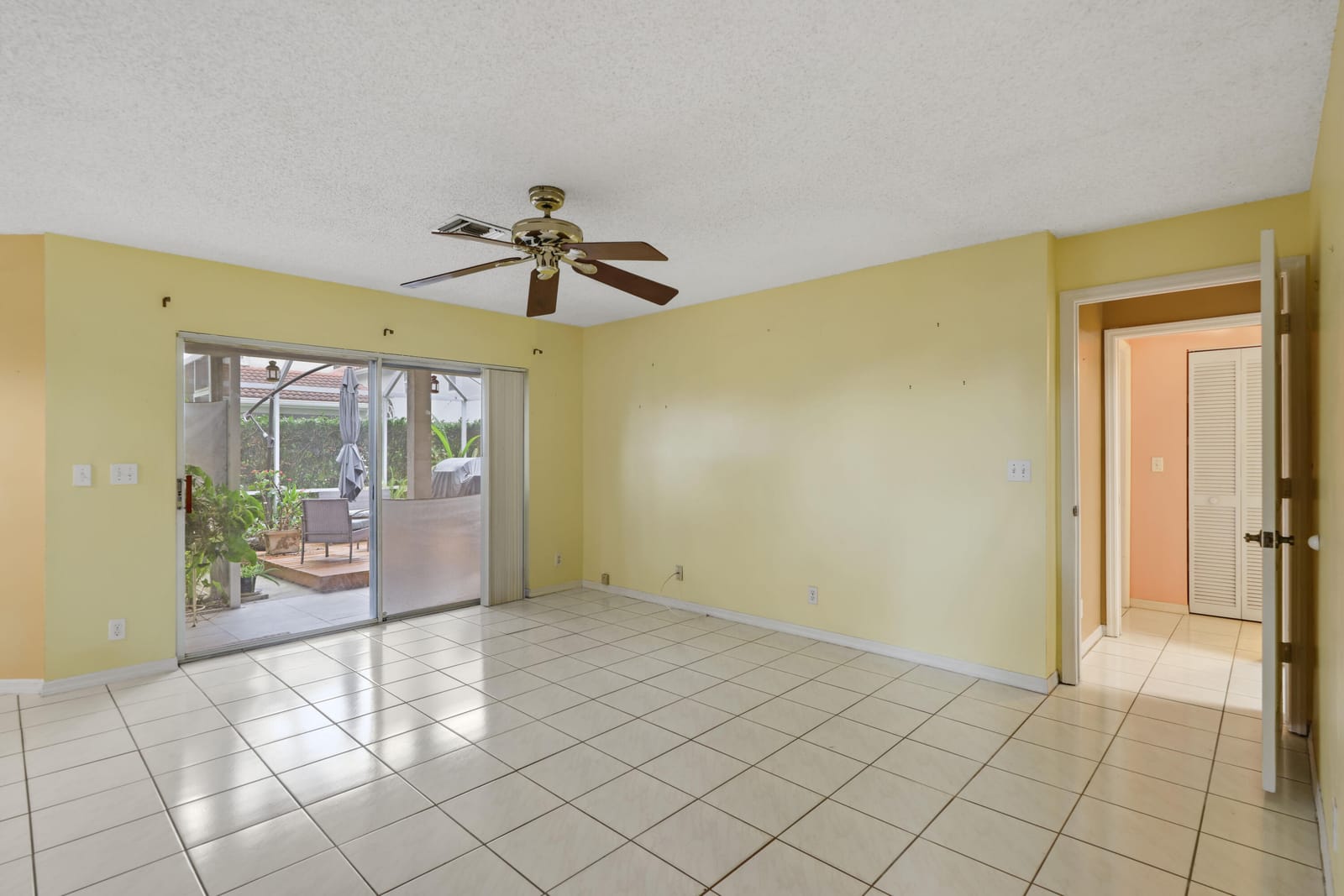 8395 NW 57 Drive — photo 6