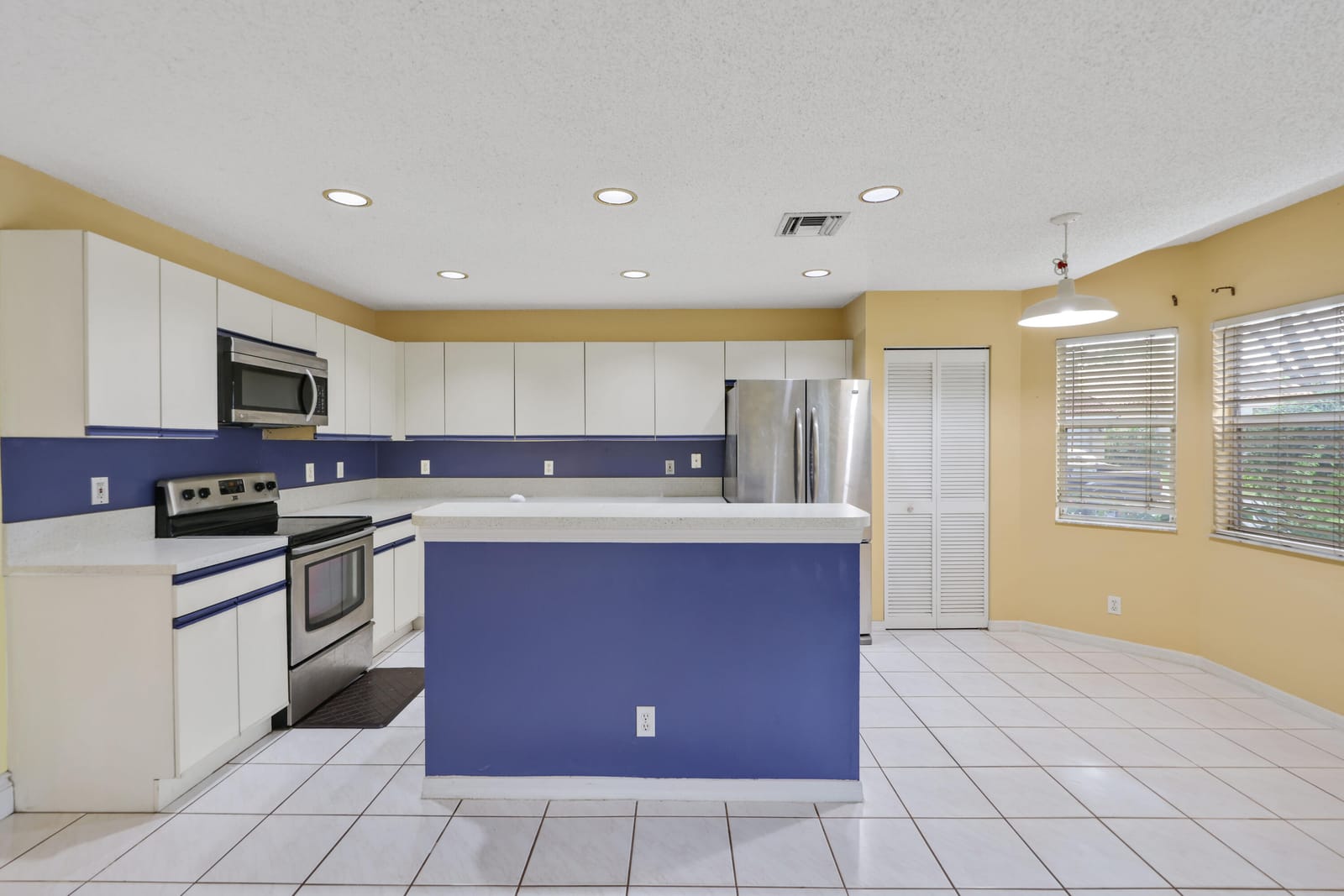 8395 NW 57 Drive — photo 8