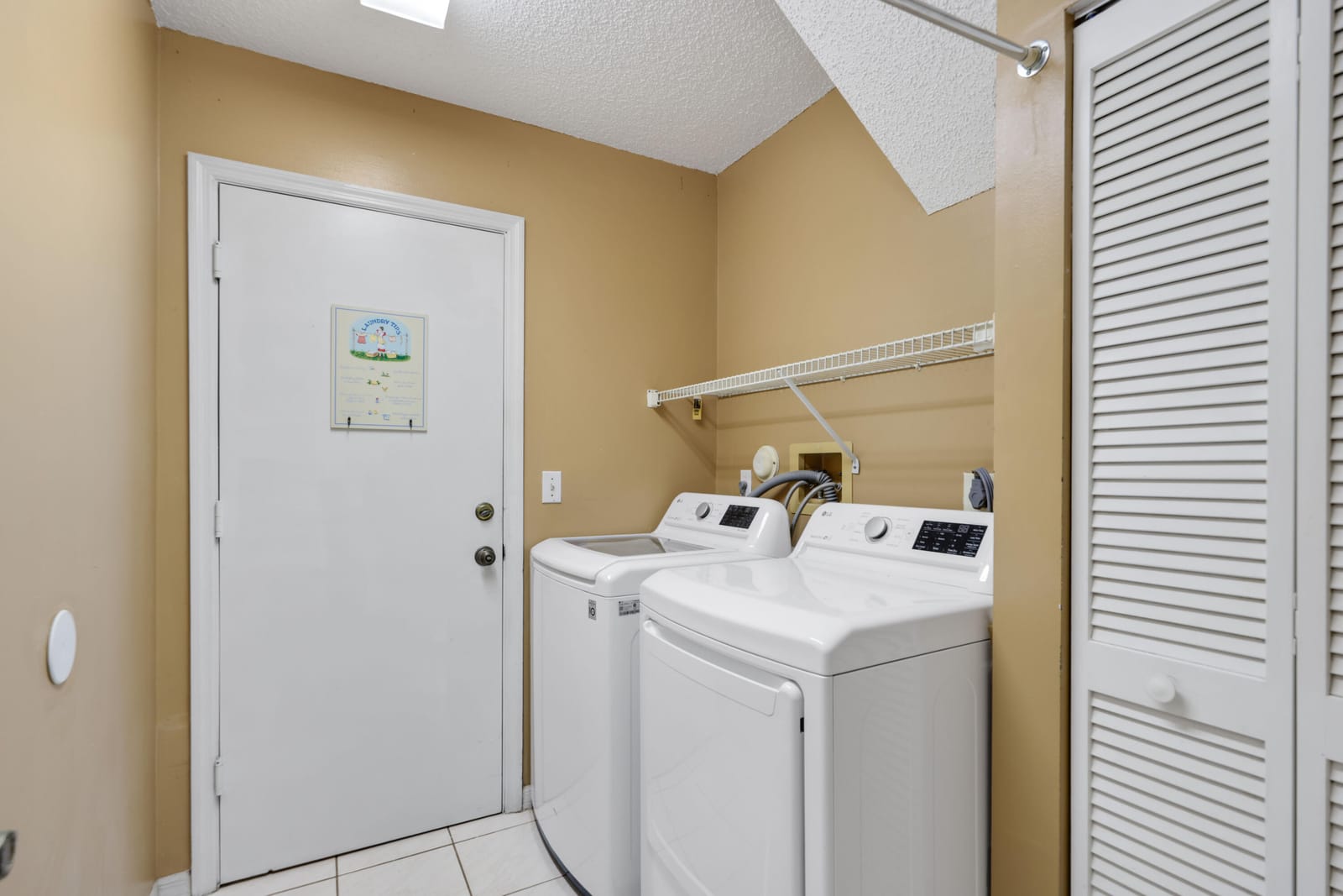 8395 NW 57 Drive — photo 10