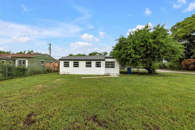 1695 NE 175th Street, North Miami Beach, FL 33162