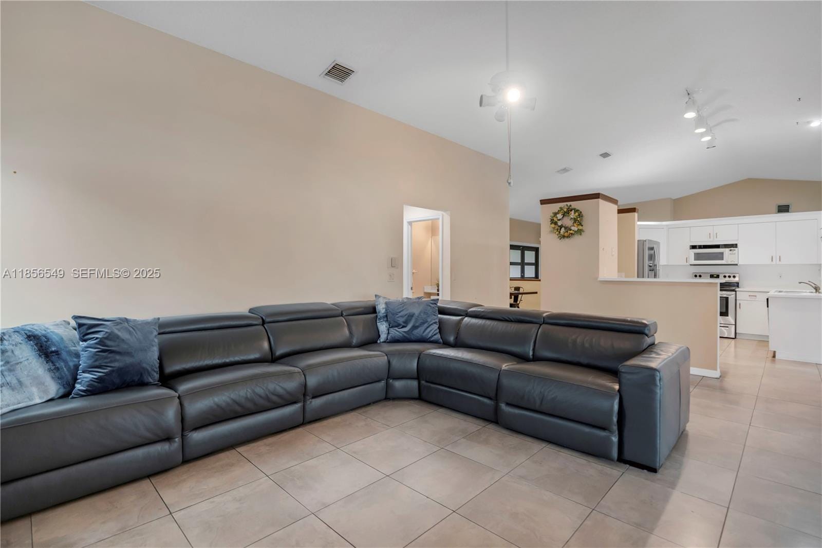 400 NW 202nd Way, Pembroke Pines, FL 33029 photo 11