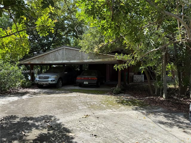 5600 SW 55th Street, sold in Stirling Lake, Fort Lauderdale, FL