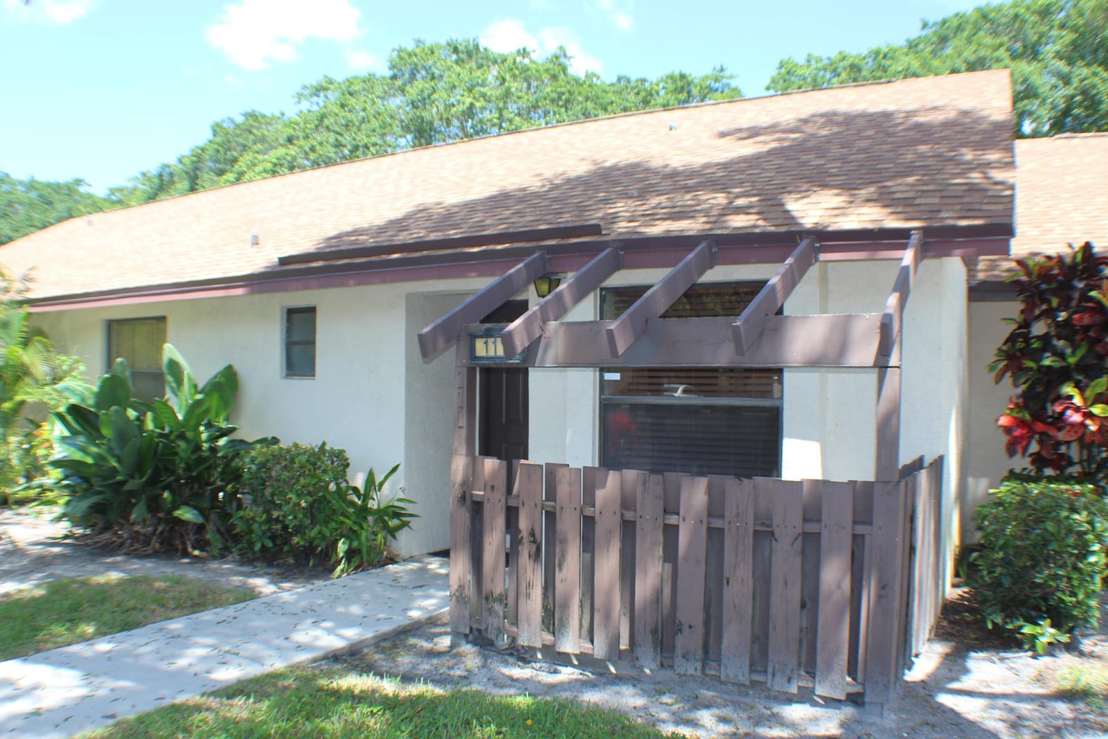 111 Via De Casas Norte, Boynton Beach, FL 33426 photo 2