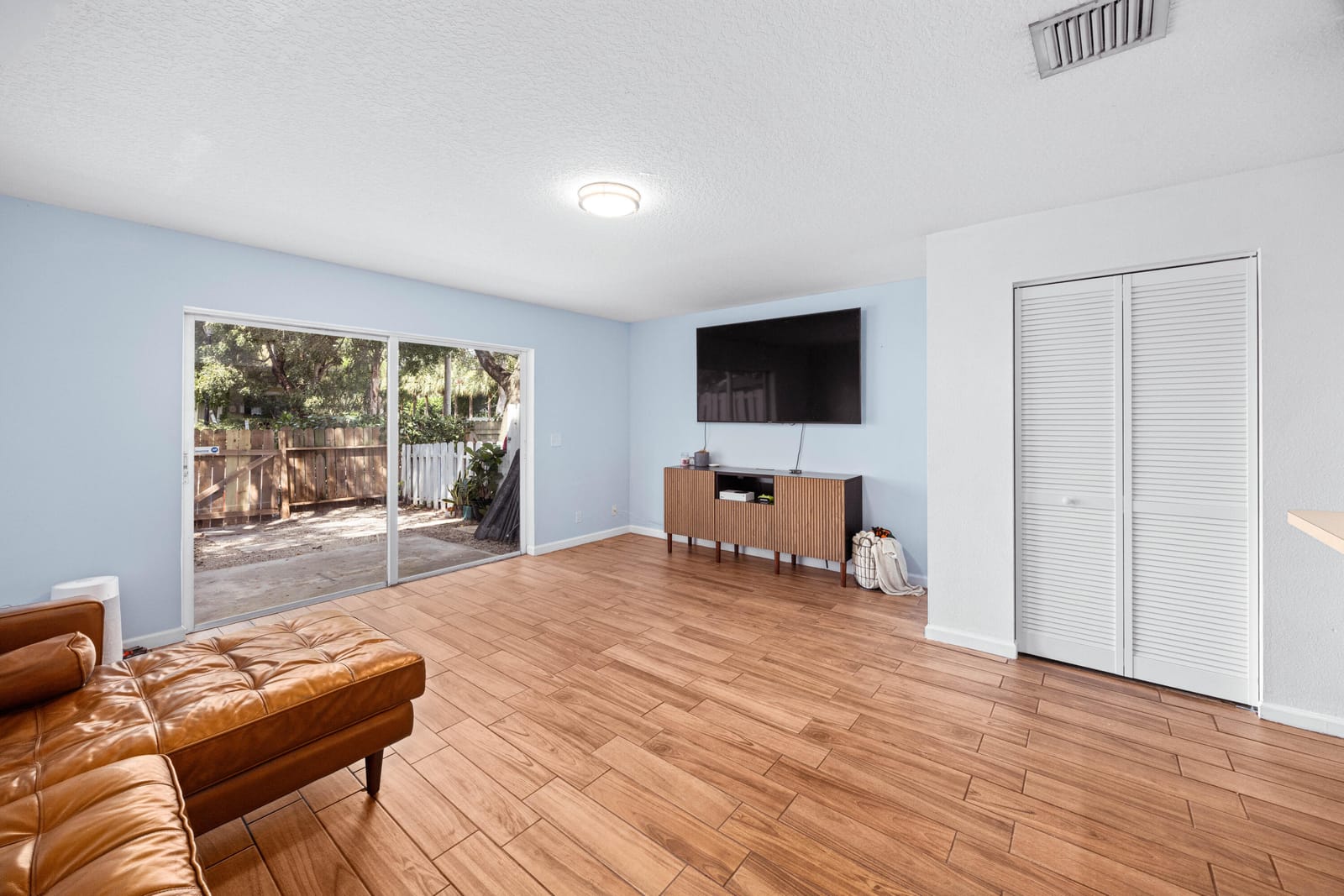 507 E Coast Avenue — photo 12