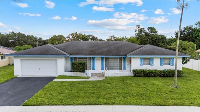 660 NW 74th Terrace, sold in Plantations Secluded Gard, Plantation, FL