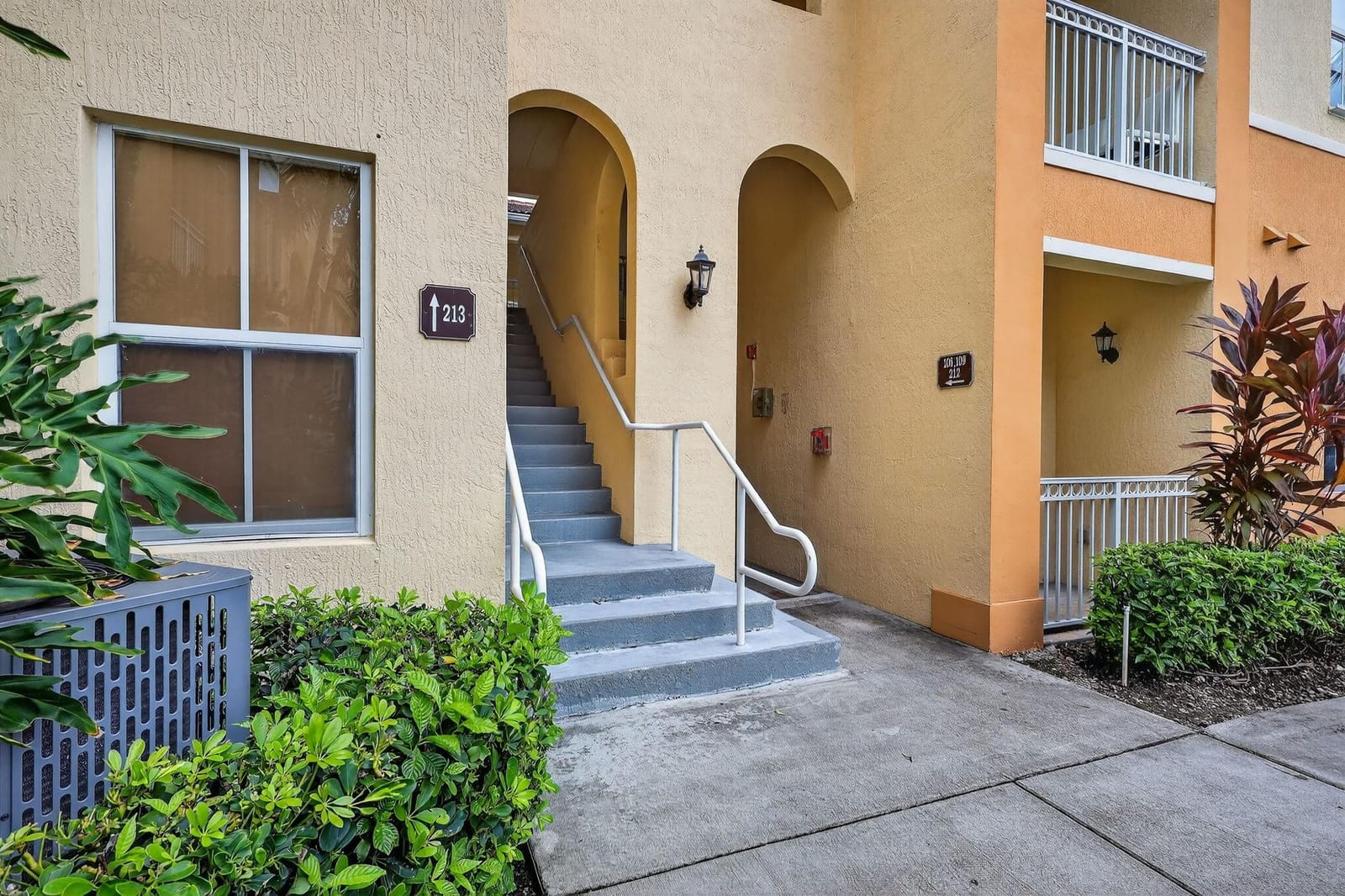 10012 NW 7th Street 213 — photo 2