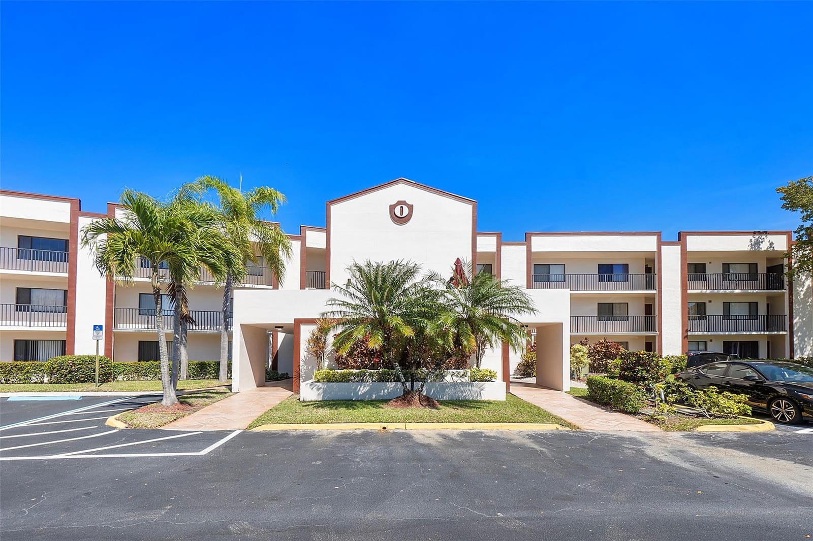 9635 N Belfort Circle 109, Tamarac, FL 33321