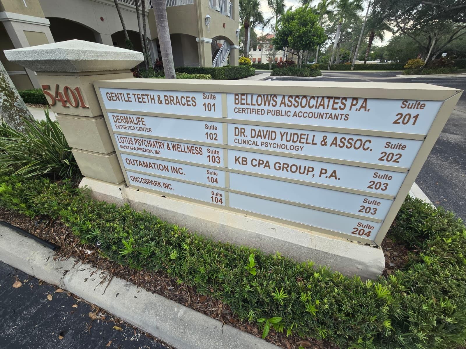 5401 N University Drive 203 — photo 3