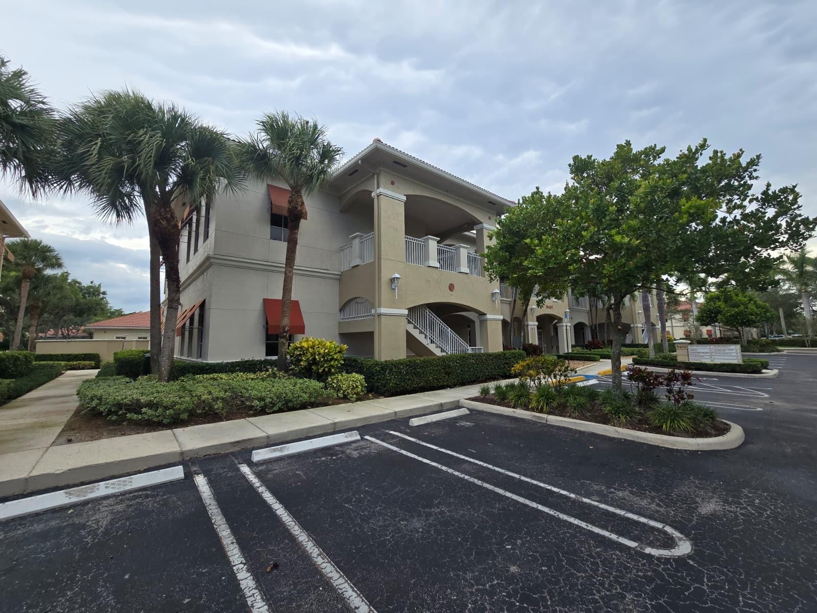 5401 N University Drive 203 — photo 4