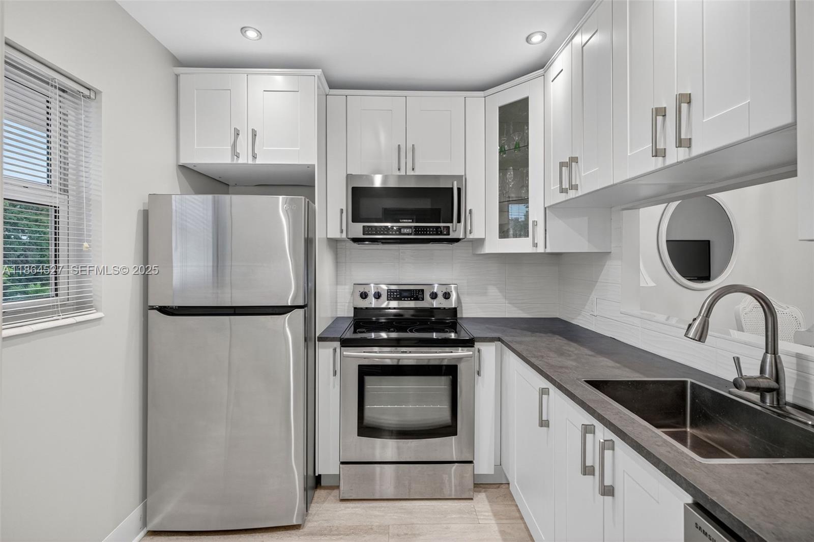 5001 NW 34th Street 304, Lauderdale Lakes, FL 33319, Lauderdale Lakes