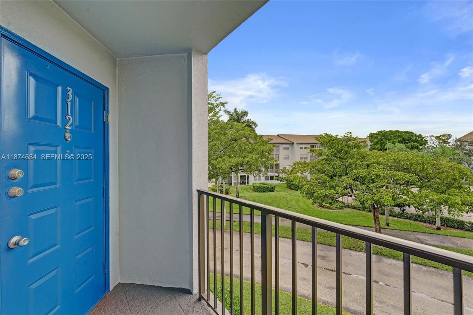 800 SW 125th Way 312O, Pembroke Pines, FL 33027 photo 3